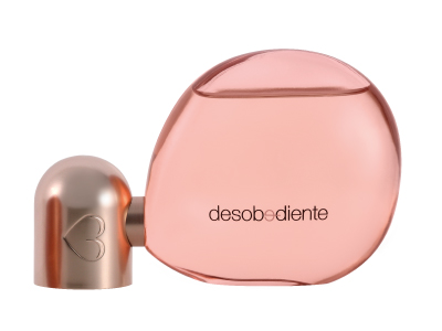 The focus of the creation of the packaging for Disobediente was the irreverence concept of the brand quem disse, berenice? expressed in a playful way, without being childish. The packaging is creative and innovative, with a graphic design created to express the unusual, naughty, desirable and fun. The Disobediente flask deviates from the national perfumery standards. The irregular shape of a bubblegum ball with an off-centered end and support base on the side implied some technical challenges for high-scale production. The packaging won the WorldStar award, in the Health & Personal Care category (Health and Beauty), and the Silver award in the Structural Design category at the ABRE Brazilian Packaging Award.